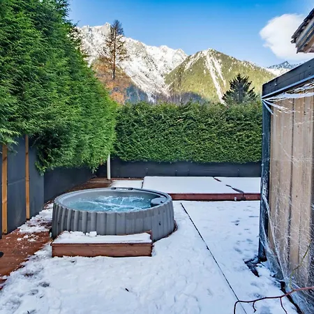 With Garden Close To The Slopes Σαμονί